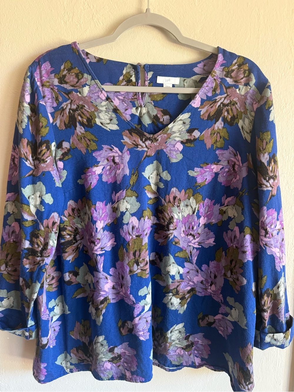 Jjill floral shirt. Size M. Fall Garden party. 3/4 sleeve.